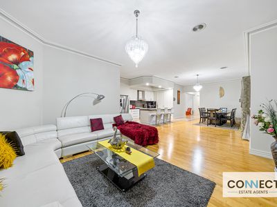 33 Champagne Grove, Narre Warren South