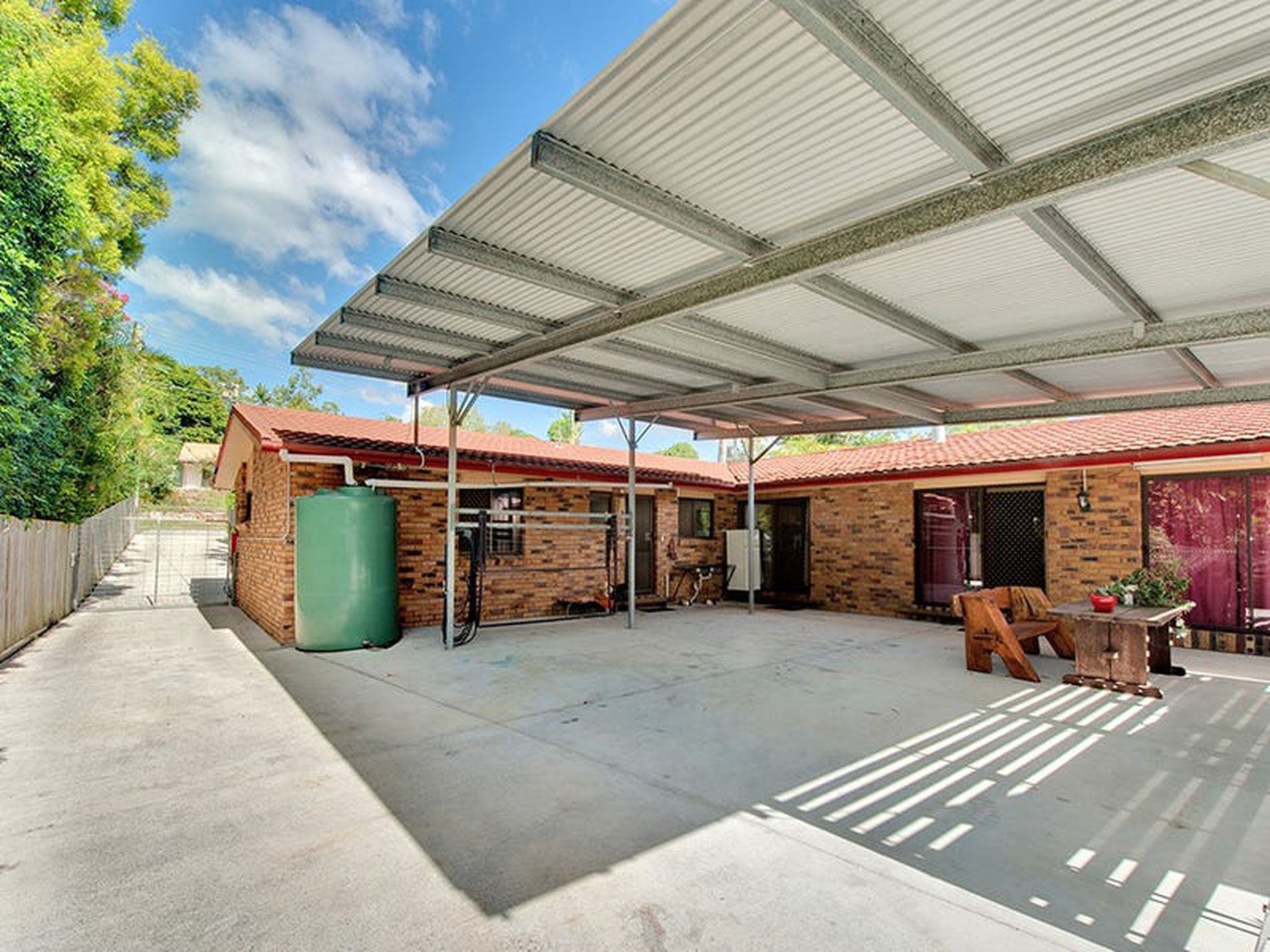 42 Katandra Crs, Bellbird Park