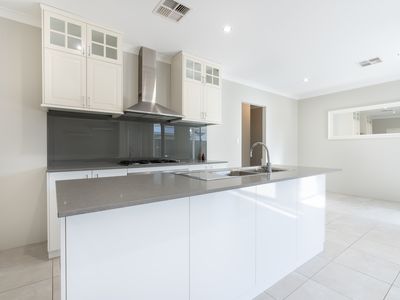 138 Woolcoot Rd, Wellard