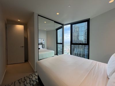 4410 / 442 Elizabeth Street, Melbourne