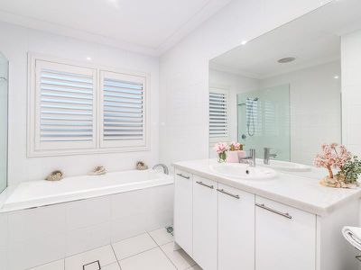 96-98  Mackenzie Avenue, Jimboomba
