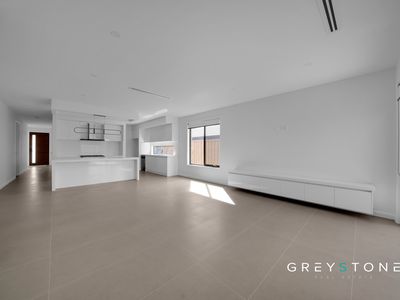 11 Platt Drive, Maddingley