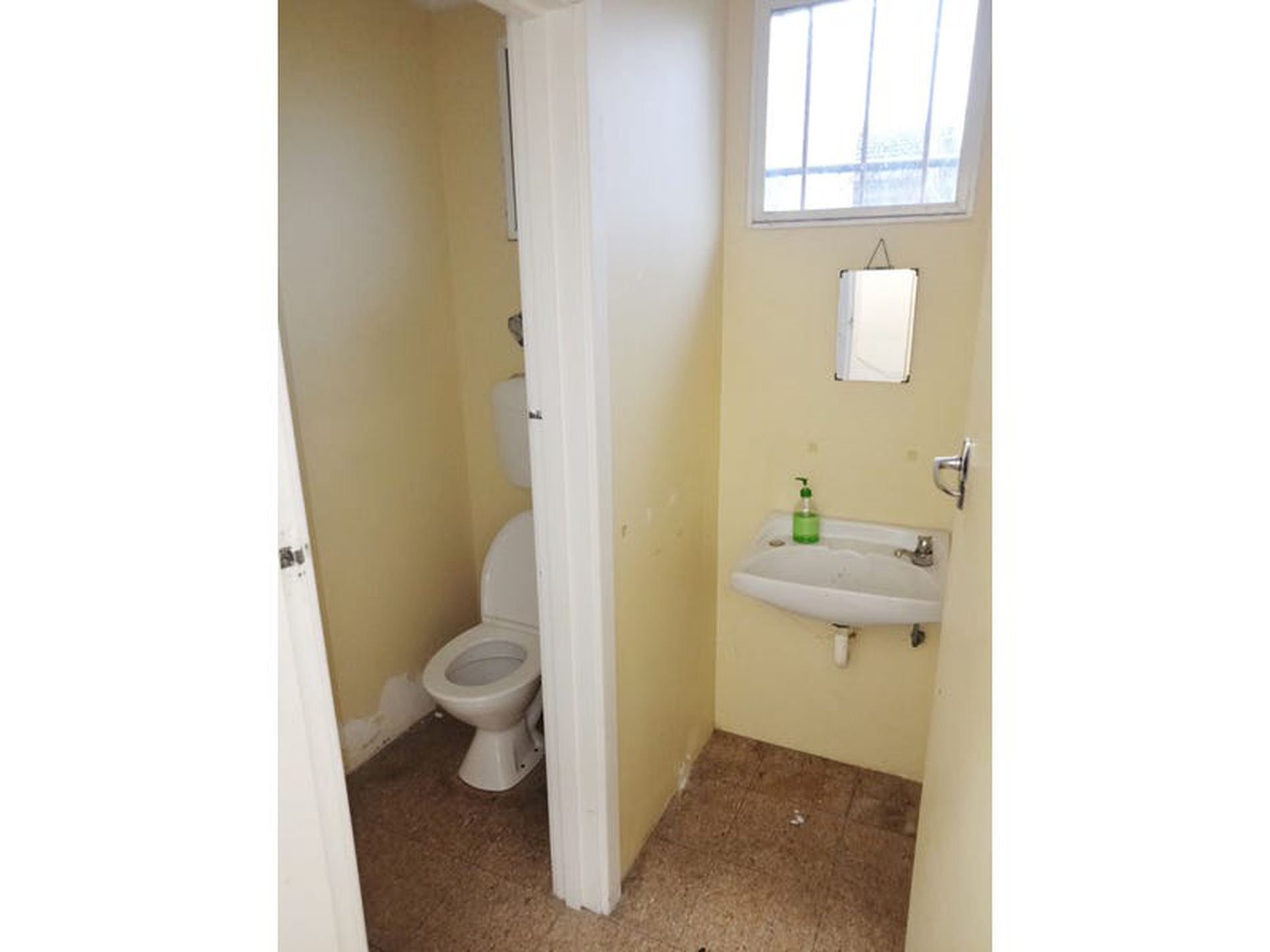 20 Beauford Avenue, Bell Post Hill