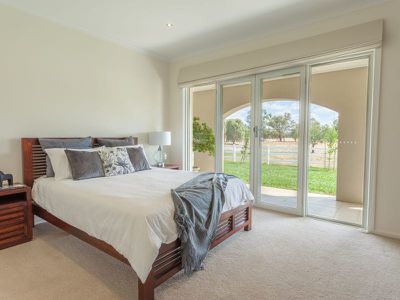 53 Old School Road, Wangaratta