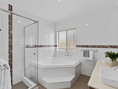 9 Fiore Court, Lake Coogee