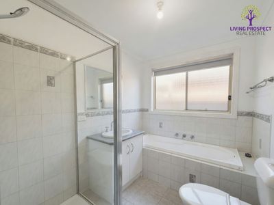 2 / 80-82 Linden Street, Altona Meadows