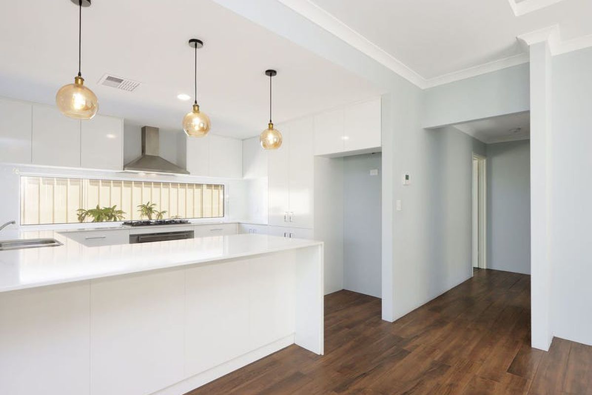 12A Lincoln Road, Morley
