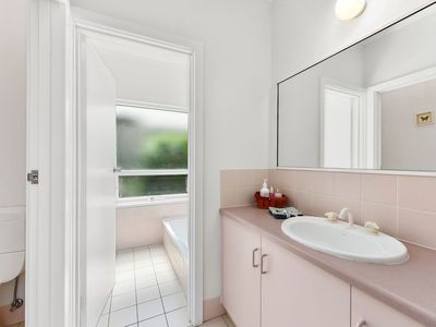 2 / 2B Lake Terrace West, Mount Gambier