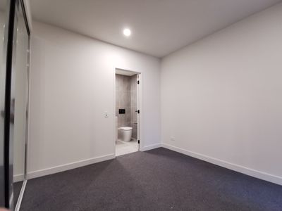 2502 / 864 Blackburn Road, Clayton