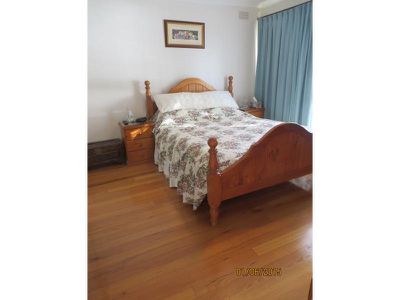 217 Taylors Road, St Albans