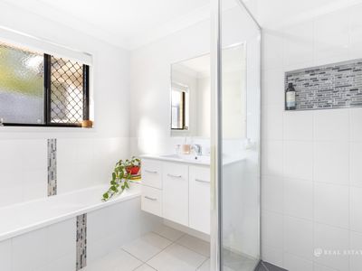 2 / 20 Samson Crescent, Yeppoon