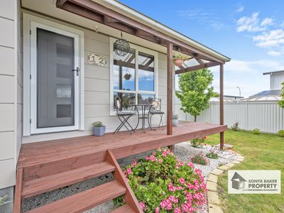 12 Serrata Crescent, Sisters Beach