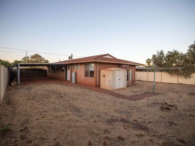 16 Nanba Street, Newman