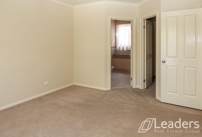 1 / 15 Charlotte Street, Glen Waverley