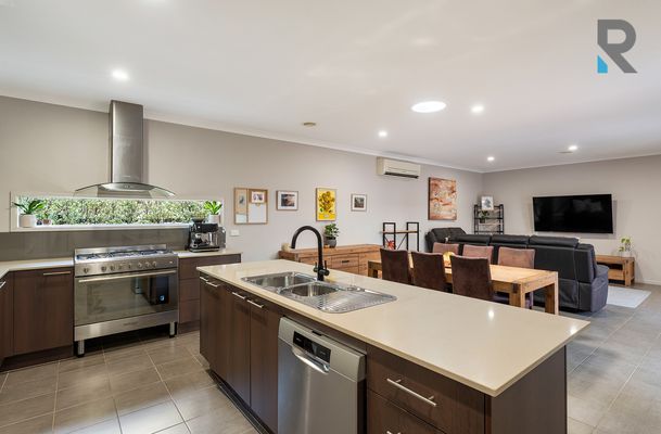 34 Grove Road, Craigieburn