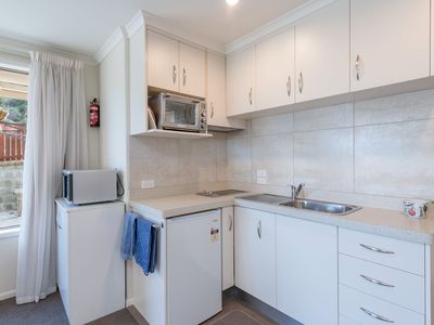 16 Saddleback Road, Todds Valley