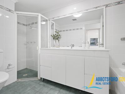 22 / 5 Fig tree Avenue, Abbotsford