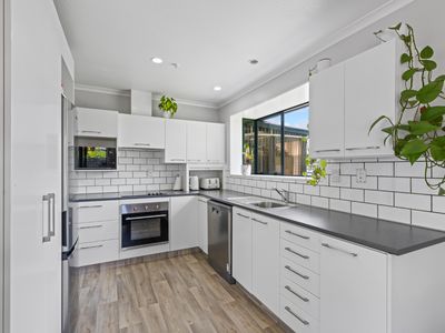 6 Gates Lane, Woolston