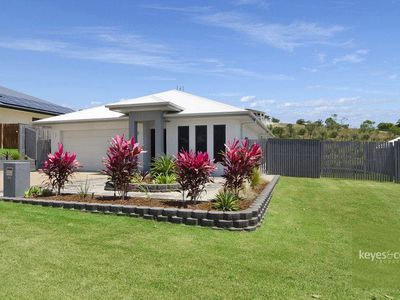 19 Rattray Street, Bushland Beach