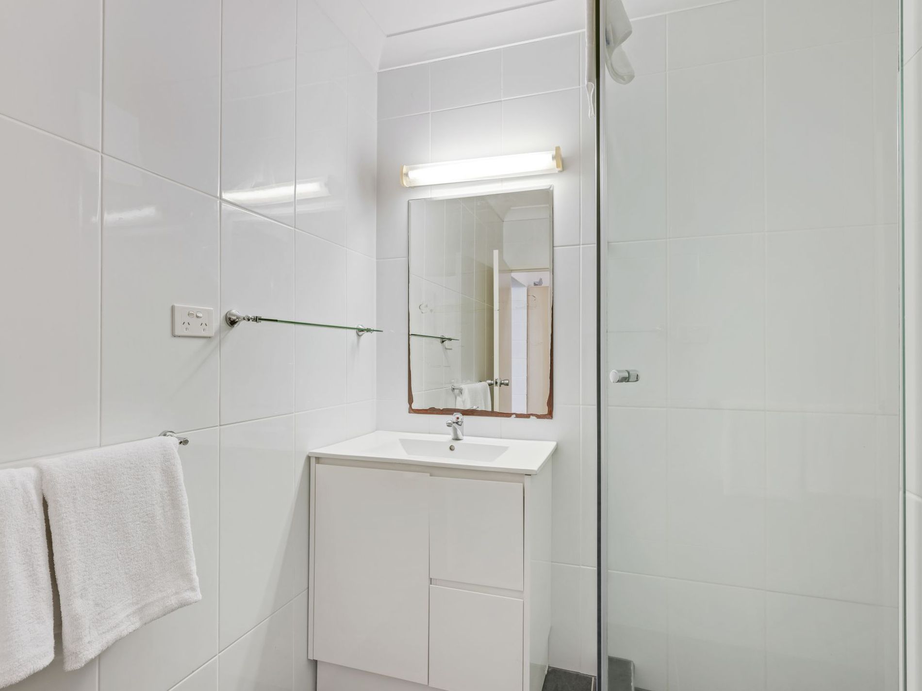 345 / 175 Lake Street, Cairns City