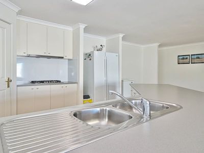 17 Amity Circuit , Shoalwater