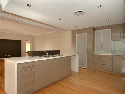 23 Heirisson Way, North Coogee