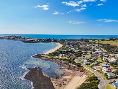 2 Old Coast Road, Low Head