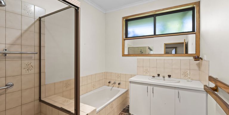59 Shiffner Street, Violet Town