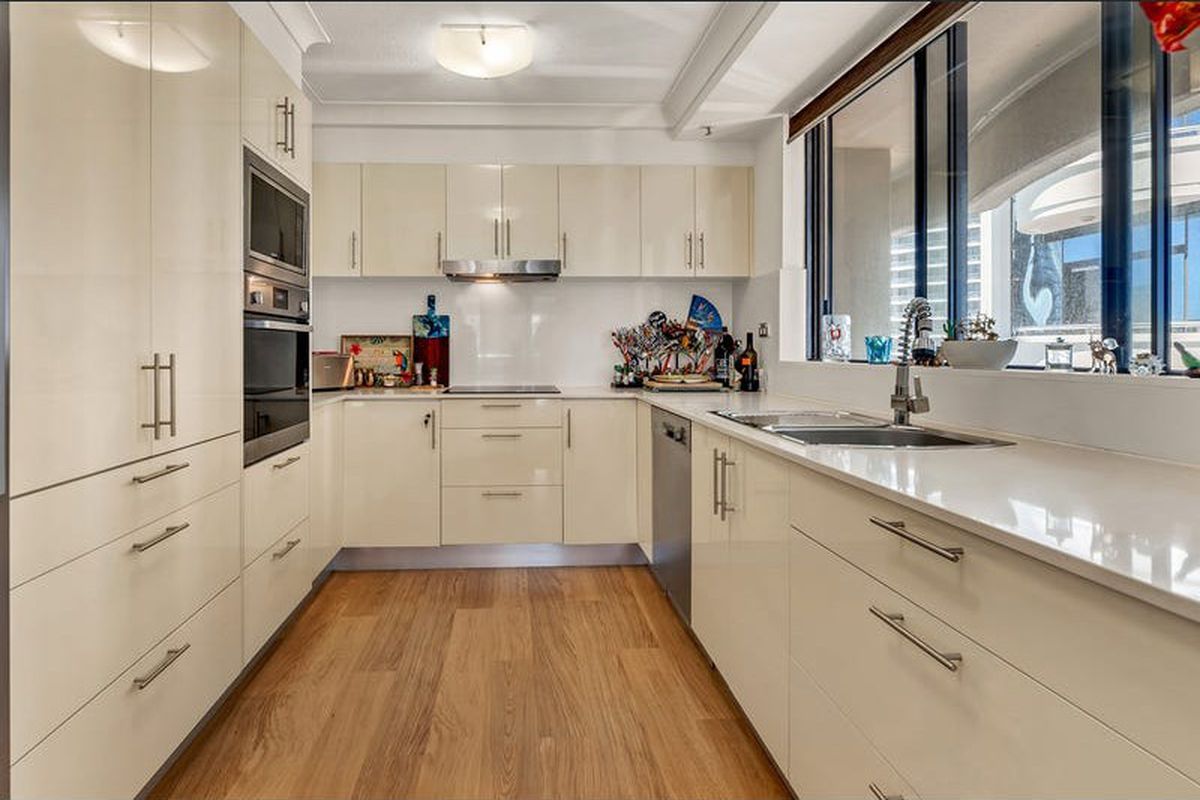 101 / 15 Victoria Avenue, Broadbeach