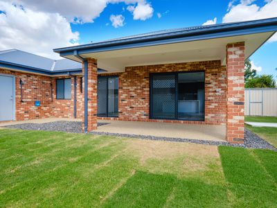 2 / 1 CASTLE CREEK ROAD, Wodonga