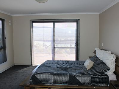 11 Zenith Court, Blackstone Heights