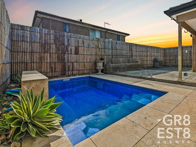 4 Harper Crescent, Cranbourne West