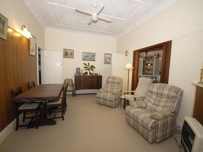 11 Forest Grove, Epping