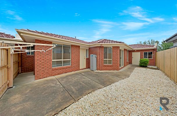 2 / 9 Joffre Street, Broadmeadows