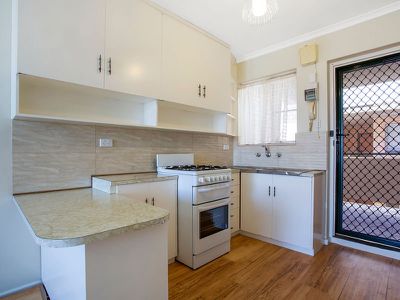 11 / 4 Croydon Road, Keswick