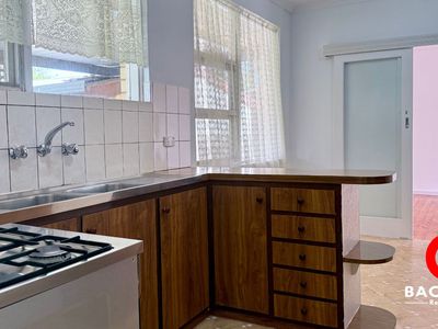 19 Roundaway Crescent, O'halloran Hill