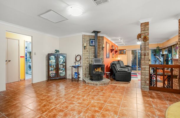 19 Conway Loop, Waikiki