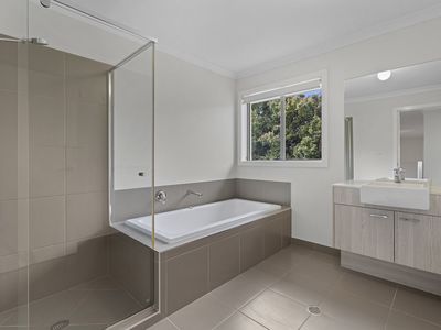 56 Obrist Place, Rochedale