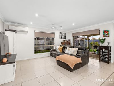 18 Sevenhill Place, Doolandella