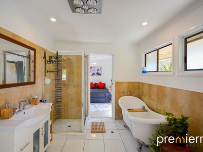 6 Irving Court, Collingwood Park