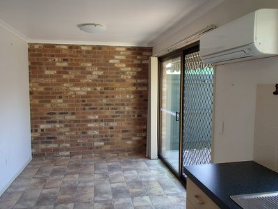 2 / 2 Palm Avenue, Raceview