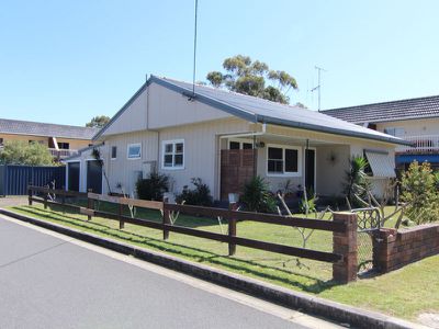 23 Cross Street, Forster