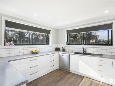 249 Rookery Road, Loira