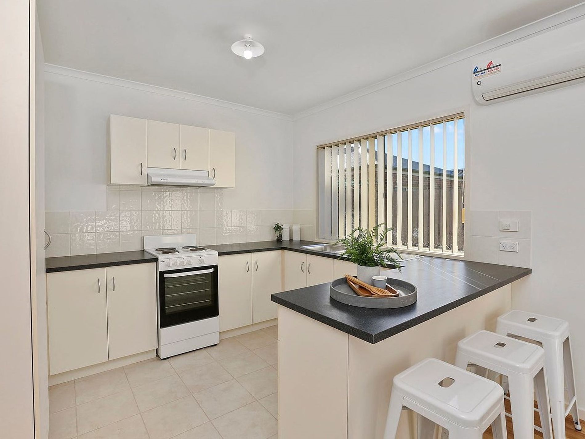 2 / 8 Dennys Court, Grovedale
