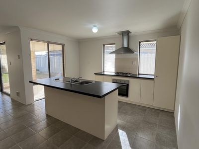 28 Watkins Loop, Tapping