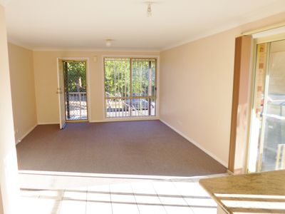 1 / 100 Glider Avenue, Blackbutt