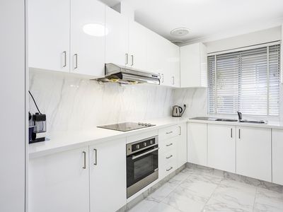3 / 8 Curt Street, Ashfield