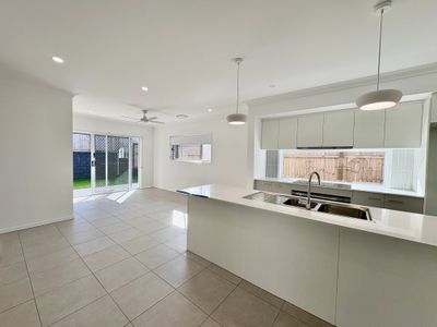 68 Balun Wy, Redland Bay