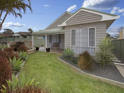 98 Parkes Street, Oak Flats