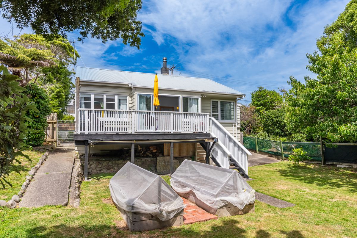 25 Golf Road, Paraparaumu Beach